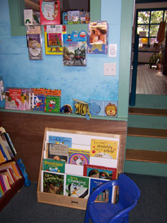 File:BigBlueMarbleBookstore.jpg