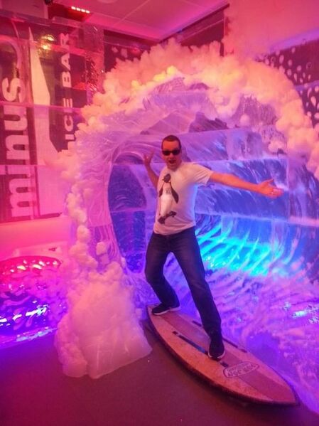 File:IceSculpturePhilly.jpeg